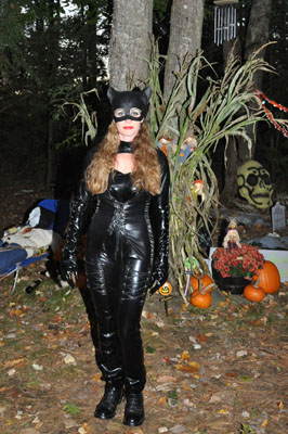 Cat Woman (Meoooooow)